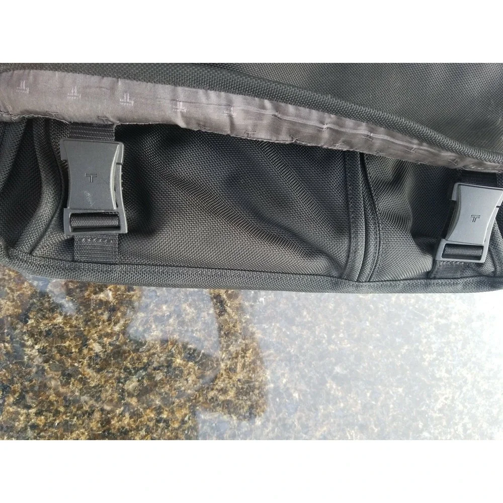 TUMI ALPHA 2 Expandable 26171D4 Nylon Laptop Briefcase - Read description